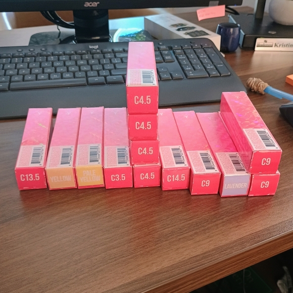 Bundle Of Jeffree Star Concealer, Lipsticks And Lip Gloss - Picture 6 of 7